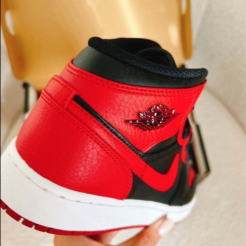 Nike air jordan mid - Picture 2 of 3